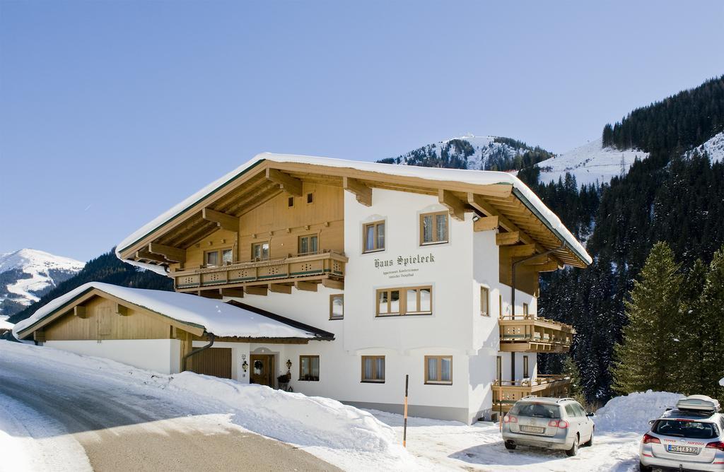 Haus Spieleck Bed and Breakfast Saalbach-Hinterglemm Eksteriør billede