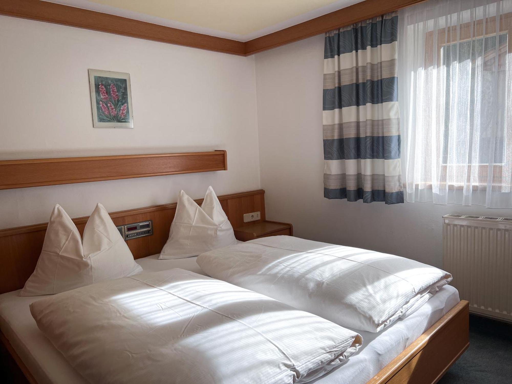 Haus Spieleck Bed and Breakfast Saalbach-Hinterglemm Værelse billede