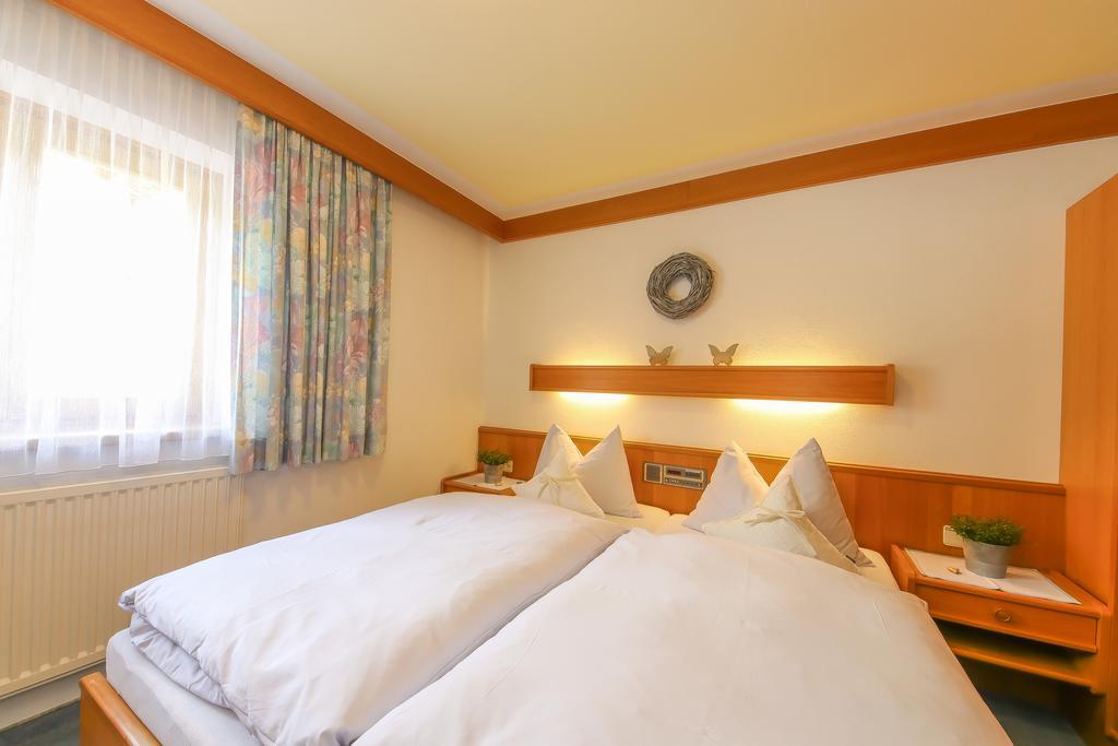 Haus Spieleck Bed and Breakfast Saalbach-Hinterglemm Eksteriør billede